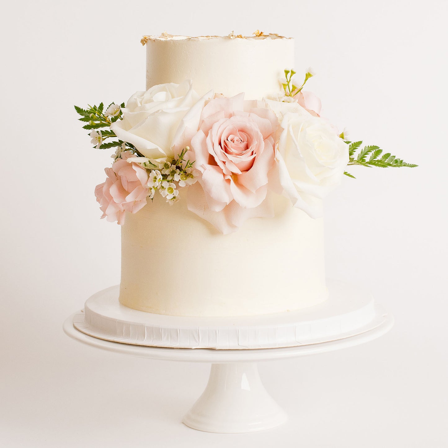 Wedding cake, Cute Cakes and Co, fresh flowers, buttercream, elopement cake, engagement cake, cakes near me, delivery, two tier, Vintage cakes
