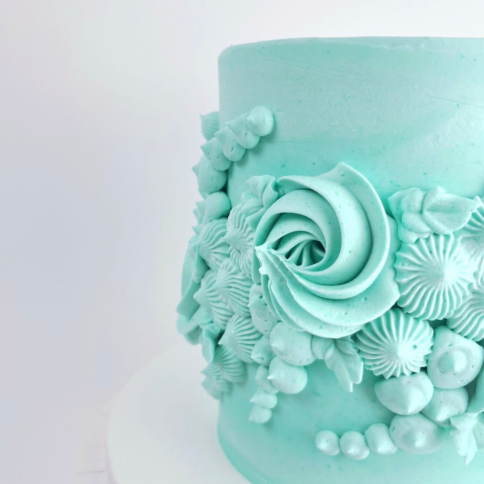 tiffany colour cakes, teal cake,  birthday cakes, decorated birthday cake, engagement cake, Brisbane birthday cakes, birthday cakes for women, Brisbane cakes, celebration, cakes home delivered, cakes home-delivered Brisbane home delivered cakes, 21st birthday cakes, 18th birthday cakes, 50th birthday cakes, 40th birthday cakes, small wedding cakes, Cute Cakes & Co, Cute Cakes and Co, Cute Cakes Co