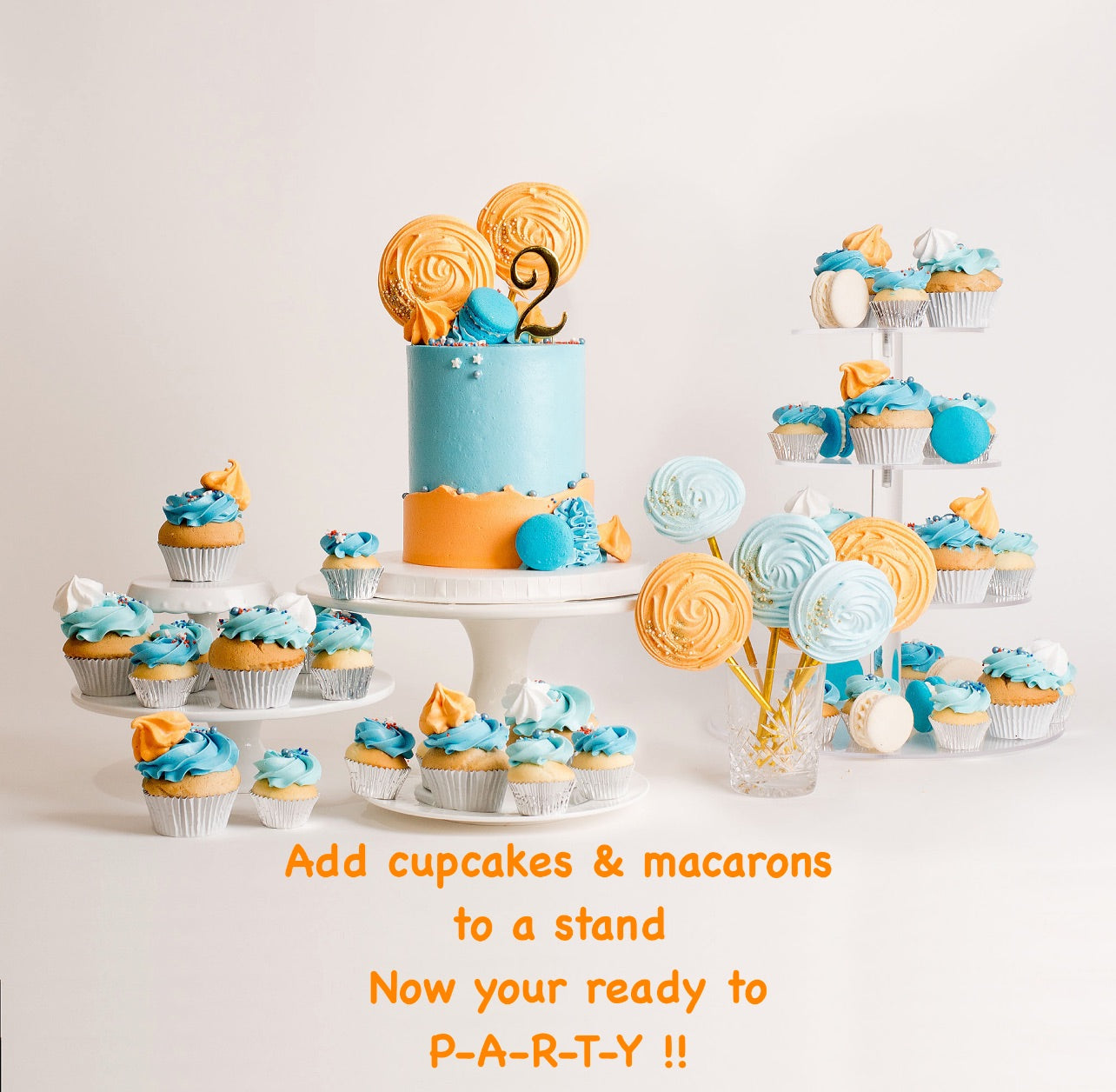 Cute Cakes and Co, Bluey cake, Cake Shop Mitchelton, bluey cupcakes, Brisbane Cake, Cupcakes Brisbane, Green and white cakes, Macarons