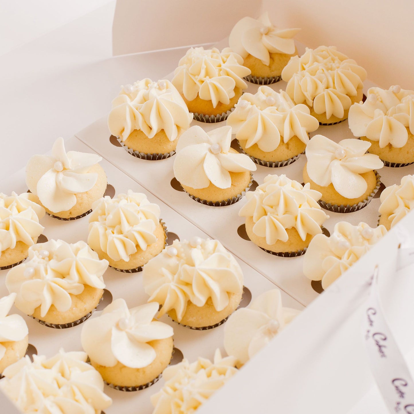 Wedding cake, Cute Cakes and Co, fresh flowers, buttercream, elopement cake, engagement cake, cakes near me, delivery, two tier, Vintage cakes , wedding cake packages, Cupcakes