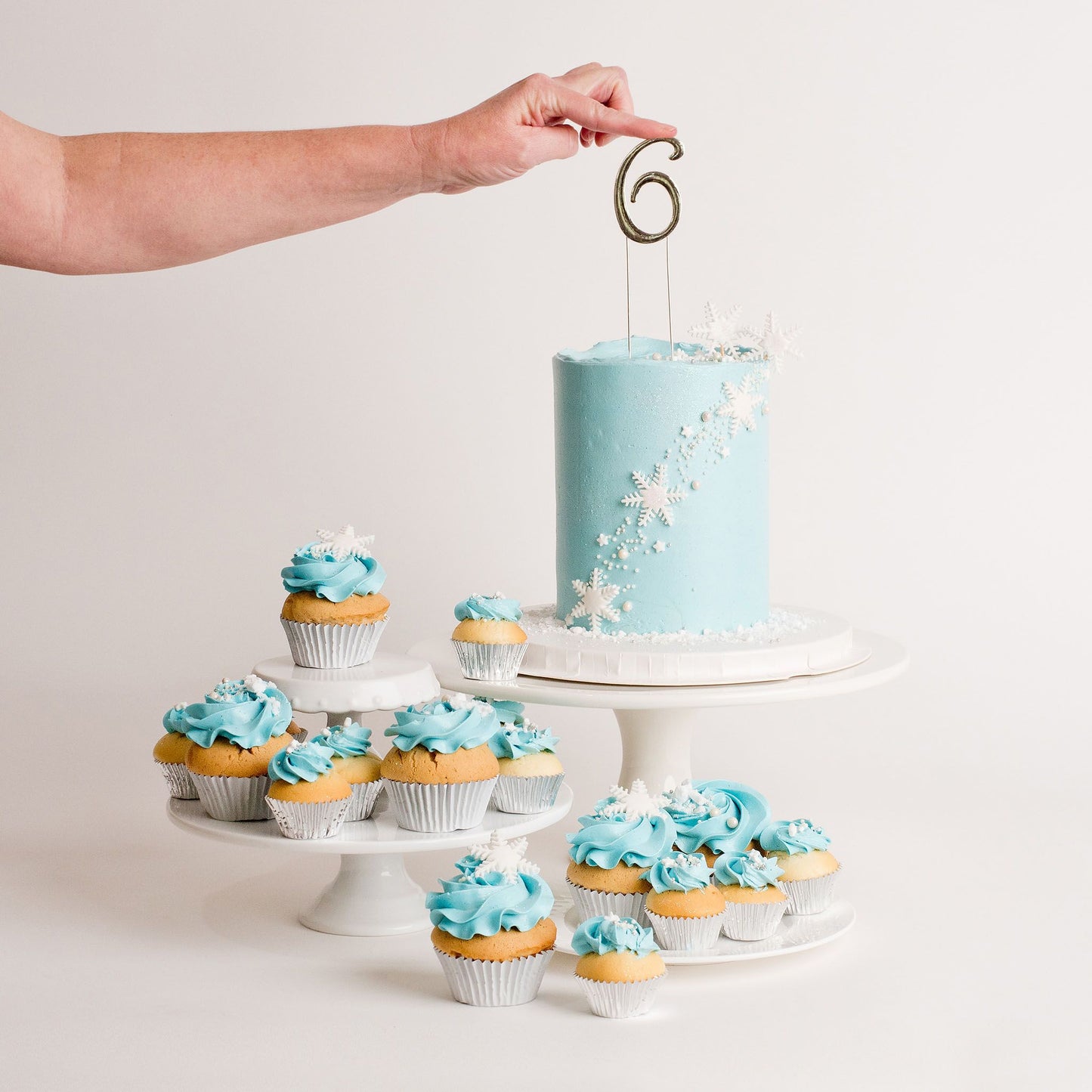 Cute Cakes and Co, Frozen birthday cake, kids birthday cakes, Elsa cake, Cake Shop Mitchelton, cakes, Brisbane Cake, Cupcakes Brisbane, Macarons Brisbane