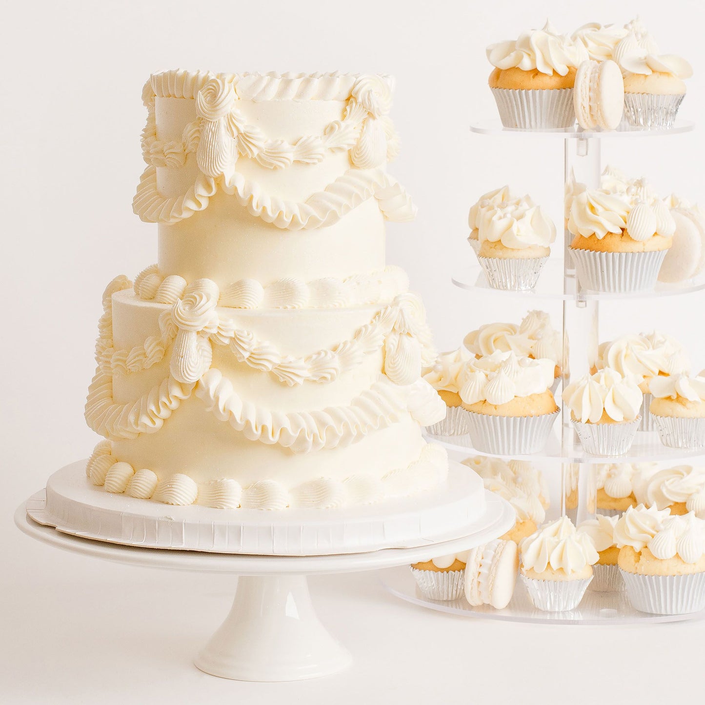 Wedding cake, Cute Cakes and Co, fresh flowers, buttercream, elopement cake, engagement cake, cakes near me, delivery, two tier, Vintage cakes , wedding cake packages, Cupcakes