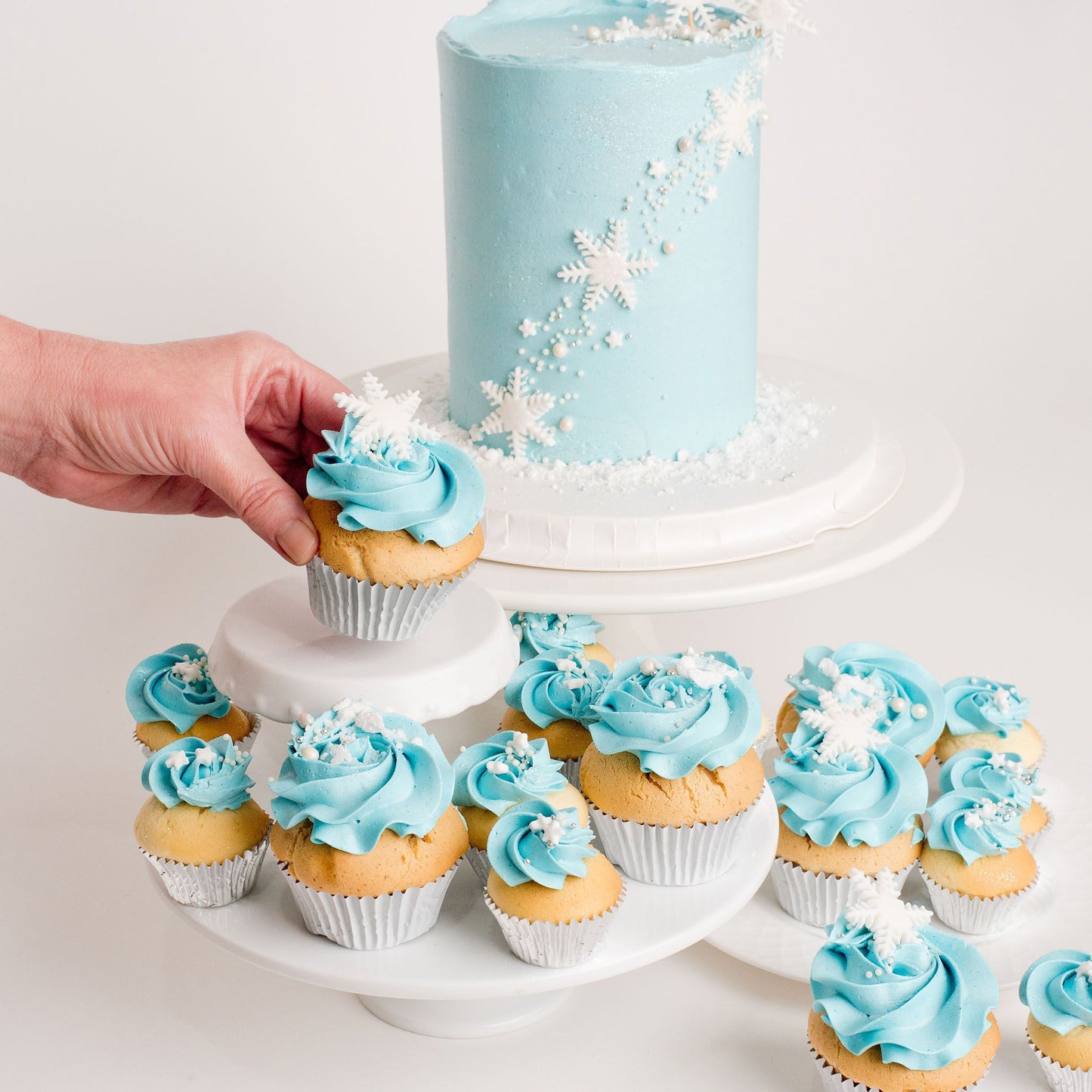 Cute Cakes and Co, Frozen birthday cake, kids birthday cakes, Elsa cake, Cake Shop Mitchelton, cakes, Brisbane Cake, Cupcakes Brisbane, Macarons Brisbane