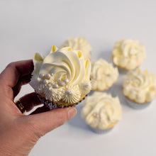 Load image into Gallery viewer, Darling Cupcakes
