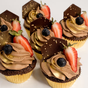 Chocolate & Berries Cupcakes