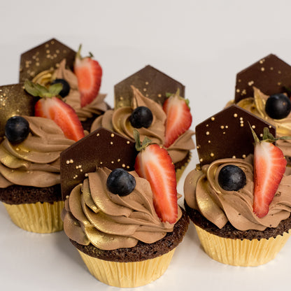 Chocolate & Berries Cupcakes