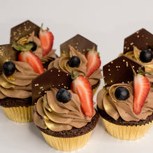 Load image into Gallery viewer, Chocolate &amp; Berries Cupcakes
