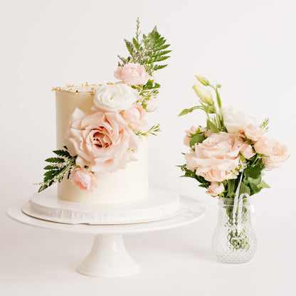 Brisbane birthday cakes with delicious buttercream and macarons, Cute Cakes & Co, Cute Cakes and Co, Cute Cakes Co, Cakes near me, Beautiful cakes, elopement cakes,  engagement cakes, 80th Birthday cakes, mini cupcakes to match, cake stand. 