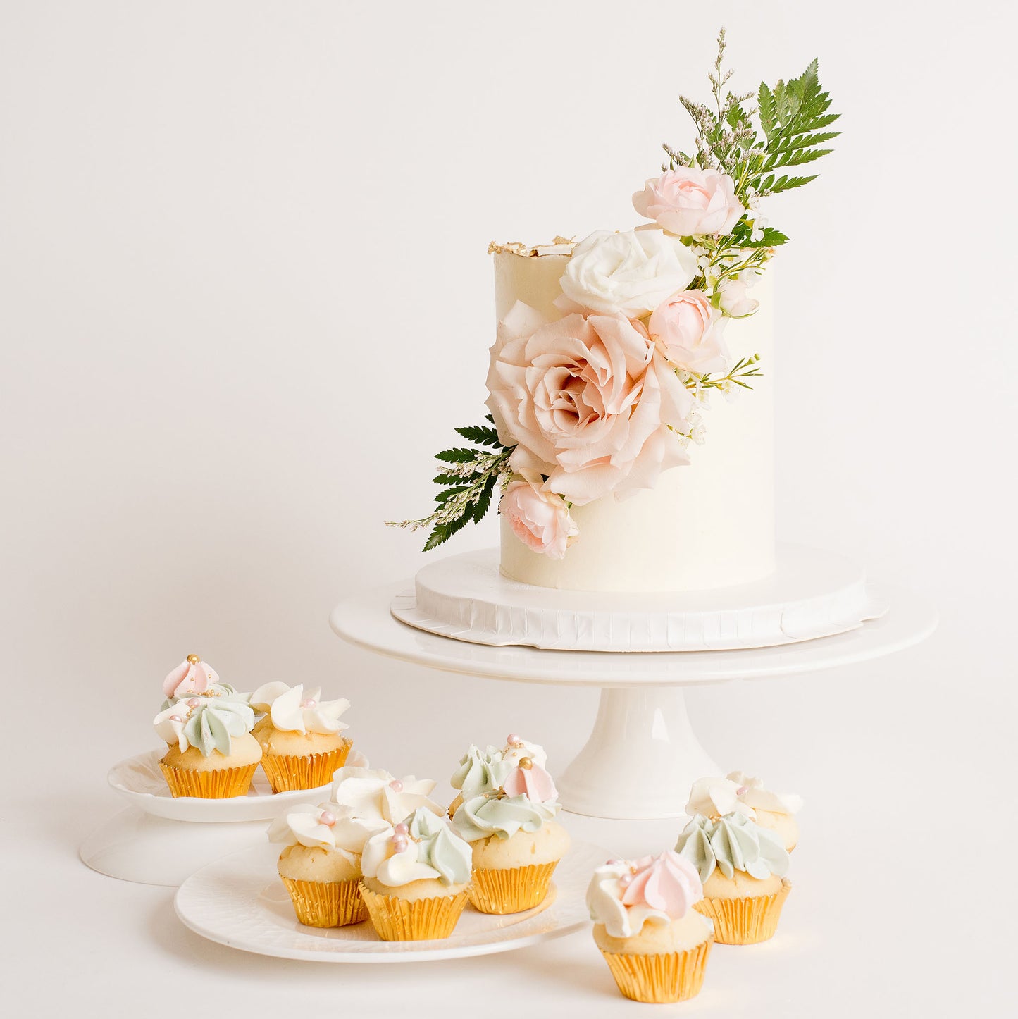 Brisbane birthday cakes with delicious buttercream and macarons, Cute Cakes & Co, Cute Cakes and Co, Cute Cakes Co, Cakes near me, Beautiful cakes, elopement cakes,  engagement cakes, 80th Birthday cakes, mini cupcakes to match