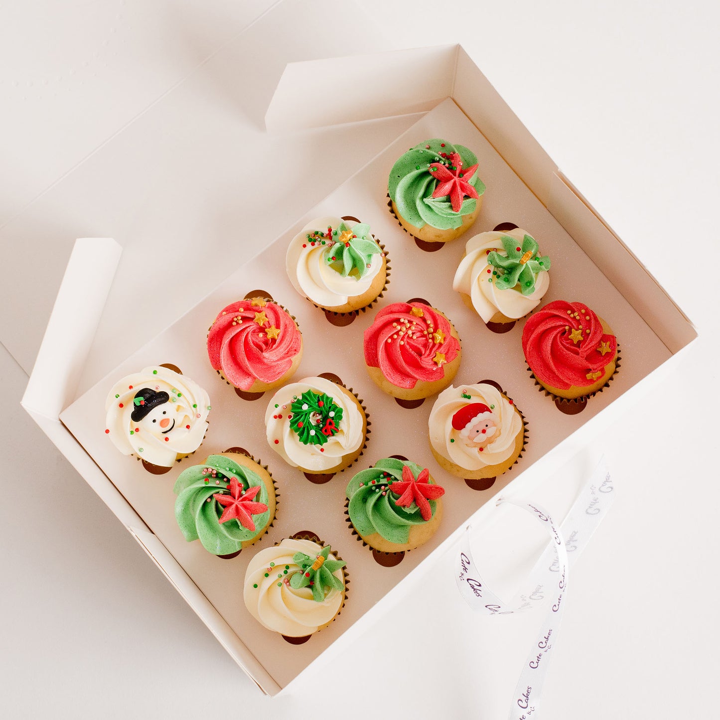 Christmas gift, delicious gift, Cute Cakes & co, cakes in Brisbane, Cute mini Christmas cupcakes, Christmas cupcakes, cake at Mitchelton, cake shop near me, mini cupcakes