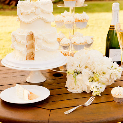 Vintage Dream Two Tiers - Perfect Party Pack to serve 85 guests
