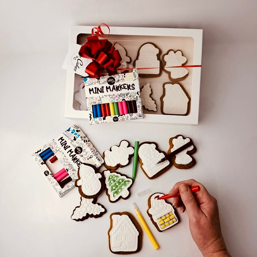 Colour-Me-In Christmas Cookies