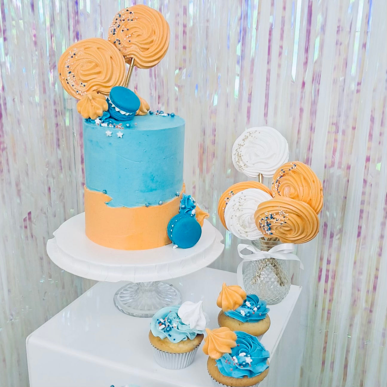 Cute Cakes and Co, Bluey cake, Bluey party, kids birthday cakes, Cake Shop Mitchelton, bluey cupcakes, Brisbane Cake, Cupcakes Brisbane, Green and white cakes, Macarons 