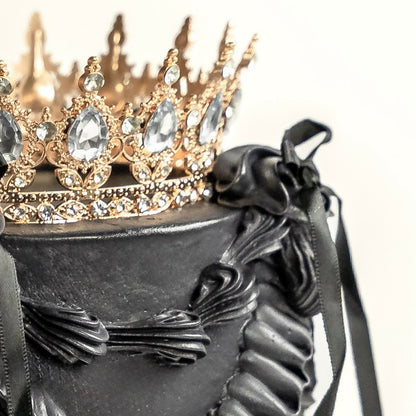 Vintage Crown Cake - Black