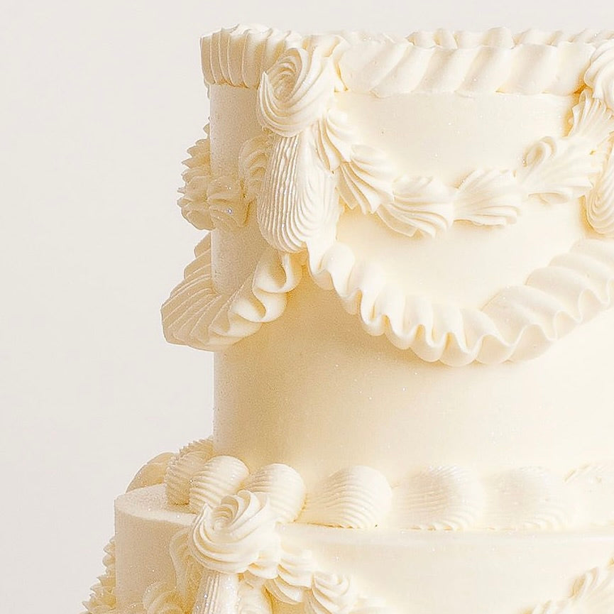 Wedding cake, Cute Cakes and Co, fresh flowers, buttercream, elopement cake, engagement cake, cakes near me, delivery, two tier, Vintage cakes , wedding cake packages, Cupcakes 