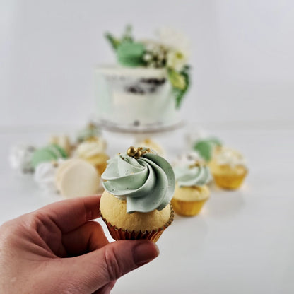 Cute Cakes and Co,Cute Cake Packs, Cake Shop Mitchelton, mini cupcakes, Brisbane Cake, Cupcakes Brisbane, Green and white cakes, Macarons 