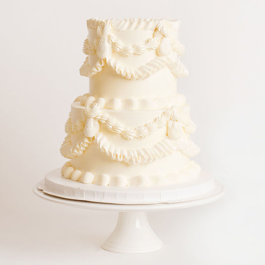 Wedding cake, Cute Cakes and Co, fresh flowers, buttercream, elopement cake, engagement cake, cakes near me, delivery, two tier, Vintage cakes , wedding cake packages, Cupcakes 