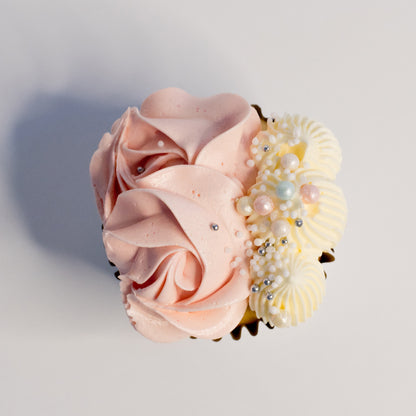 pink cupcakes, designer cupcakes, decorated cupcakes, girl cupcakes, cup cakes, cupcakes, Brisbane cup cakes, Brisbane cupcakes, cakes home delivered, cakes home-delivered, Brisbane home delivered cakes, Brisbane home delivered cupcakes, Cute Cakes & Co, Cute Cakes and Co