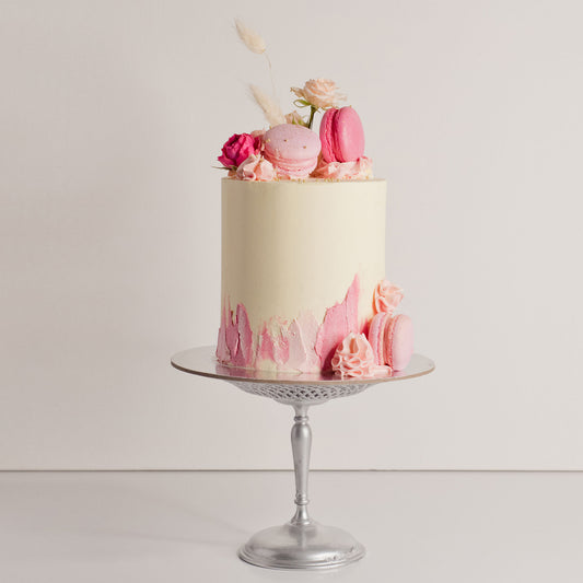 Shade of pink birthday cake with delicious white buttercream, fresh flowers and macarons. 
Beautiful birthday cakes and cupcakes, Cute Cakes and Co, Brisbane
