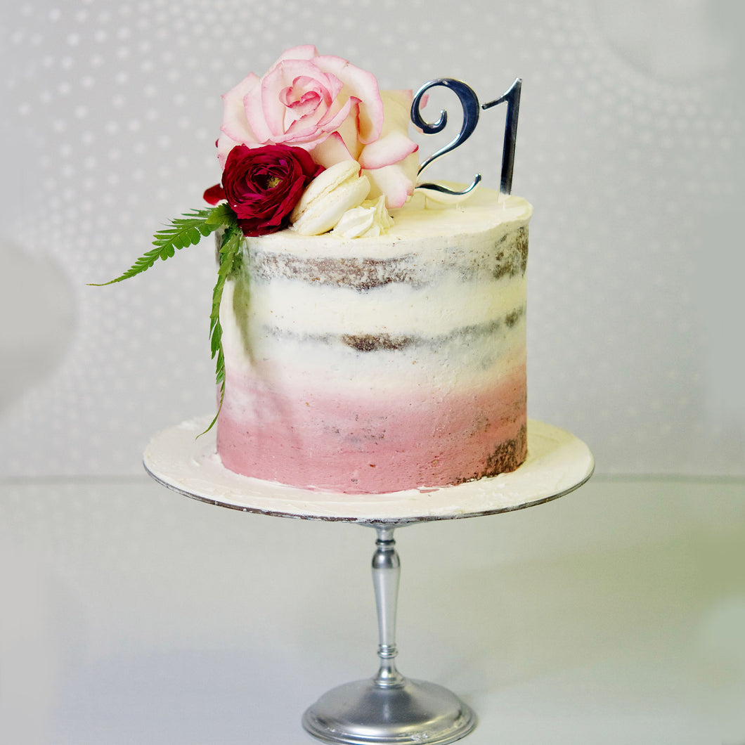 Modern and stylish cakes! An ombre semi naked cake finished with an elegant and understated flower arrangement. Brisbane cake decorator - best in town. Cute Cakes & Co, Cute Cakes and Co